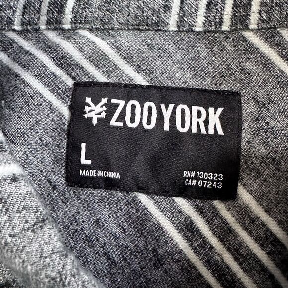 Zoo York Shirt Mens Large Gray Stripes Flannel Button Up Skater Y2K City Adult - Picture 7 of 9